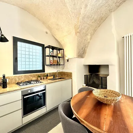 Дом отдыха Conte Moresco - Authentic Historic With Panoramic Terrace In - Marea Collection